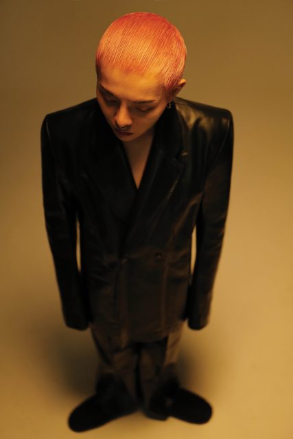 誰是時尚造型師 Yii Ooi?憑打造《VOGUE》台灣首個 CGI 封面的他衝出國際:「一切都是關於創造,不管它是作為哪一種藝術形式」