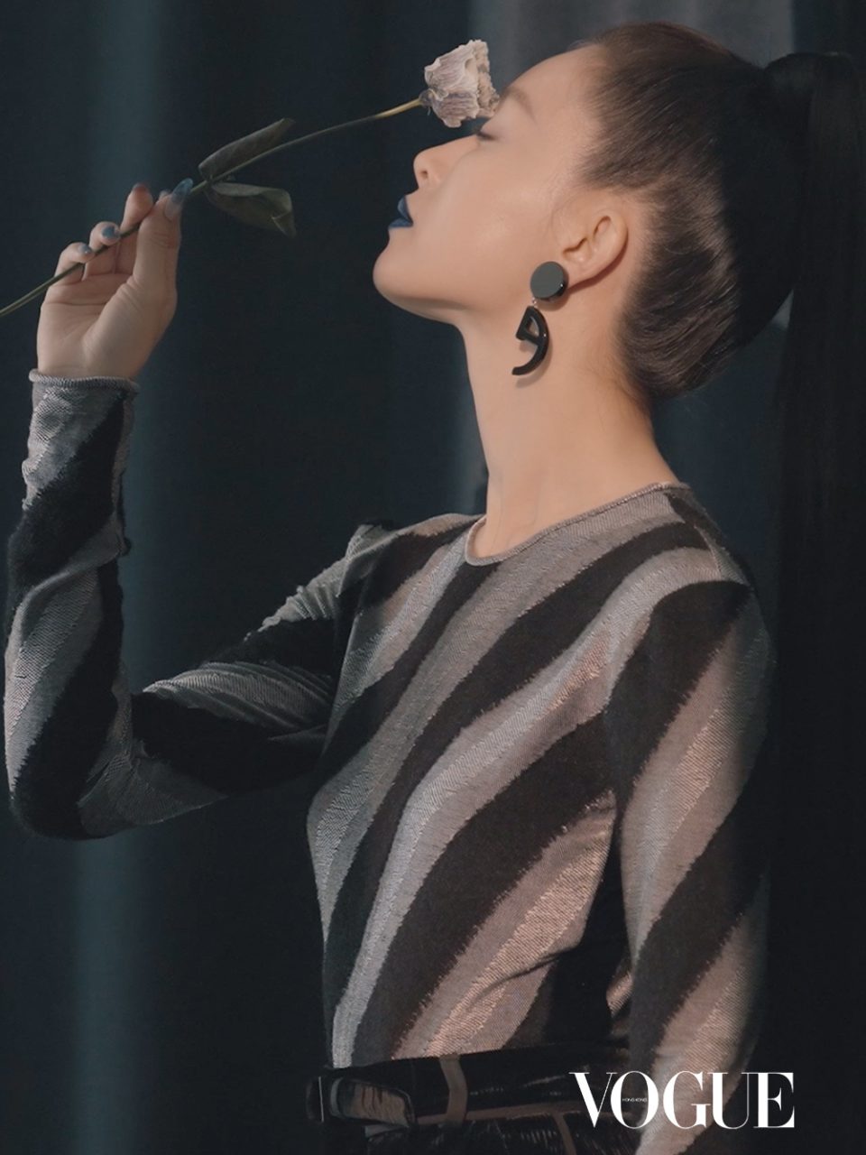 走進 Armani 先生的藍色國度 | Janice Man 演繹 Giorgio Armani 秋冬2022系列來一場心靈對話