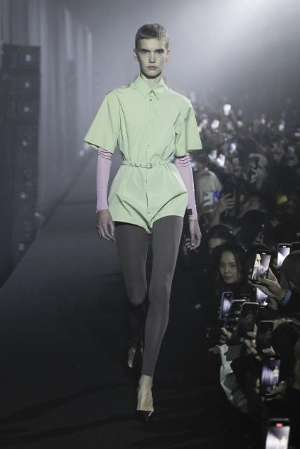 Raf Simons 從 80年代英國 Rave 文化啟發的自由想象|Spring / Summer 2023