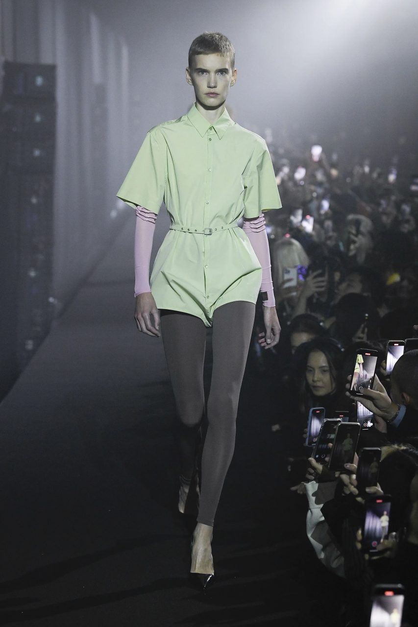 Raf Simons 從 80年代英國 Rave 文化啟發的自由想象|Spring / Summer 2023