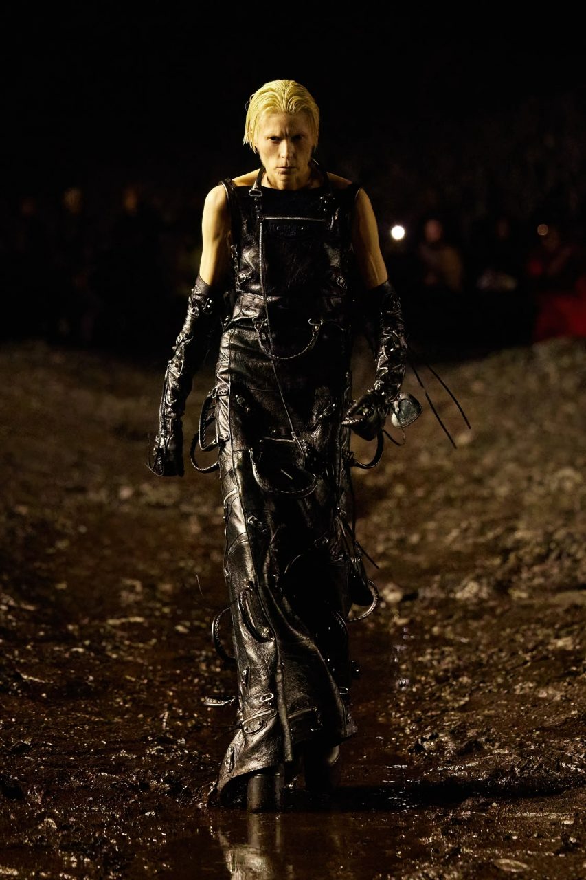 Balenciaga 踏破泥濘砥礪前行，追尋最真實的自己｜Spring/ Summer 2023