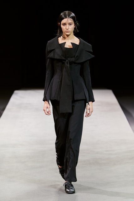 設計大師山本耀司 Yohji Yamamoto 暗黑時尚未完待續 | Spring/Summer 2023
