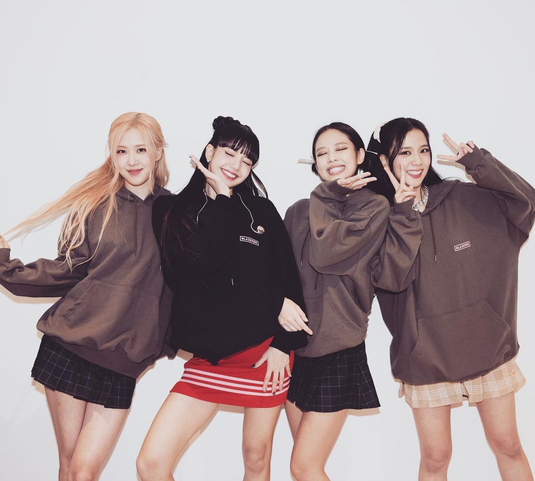 Blackpink 首爾演唱會來了這麼多明星！丁海寅現身《雪降花》CP再合體 好閨蜜惠利、苞娜到場支持
