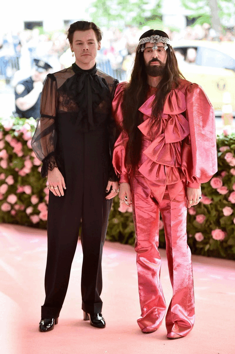 時尚無敵組合 Harry Styles 和 Alessandro Michele ：20套 Harry Styles 如何完美演繹 Alessandro Michele 筆下的 Gucci 風格！