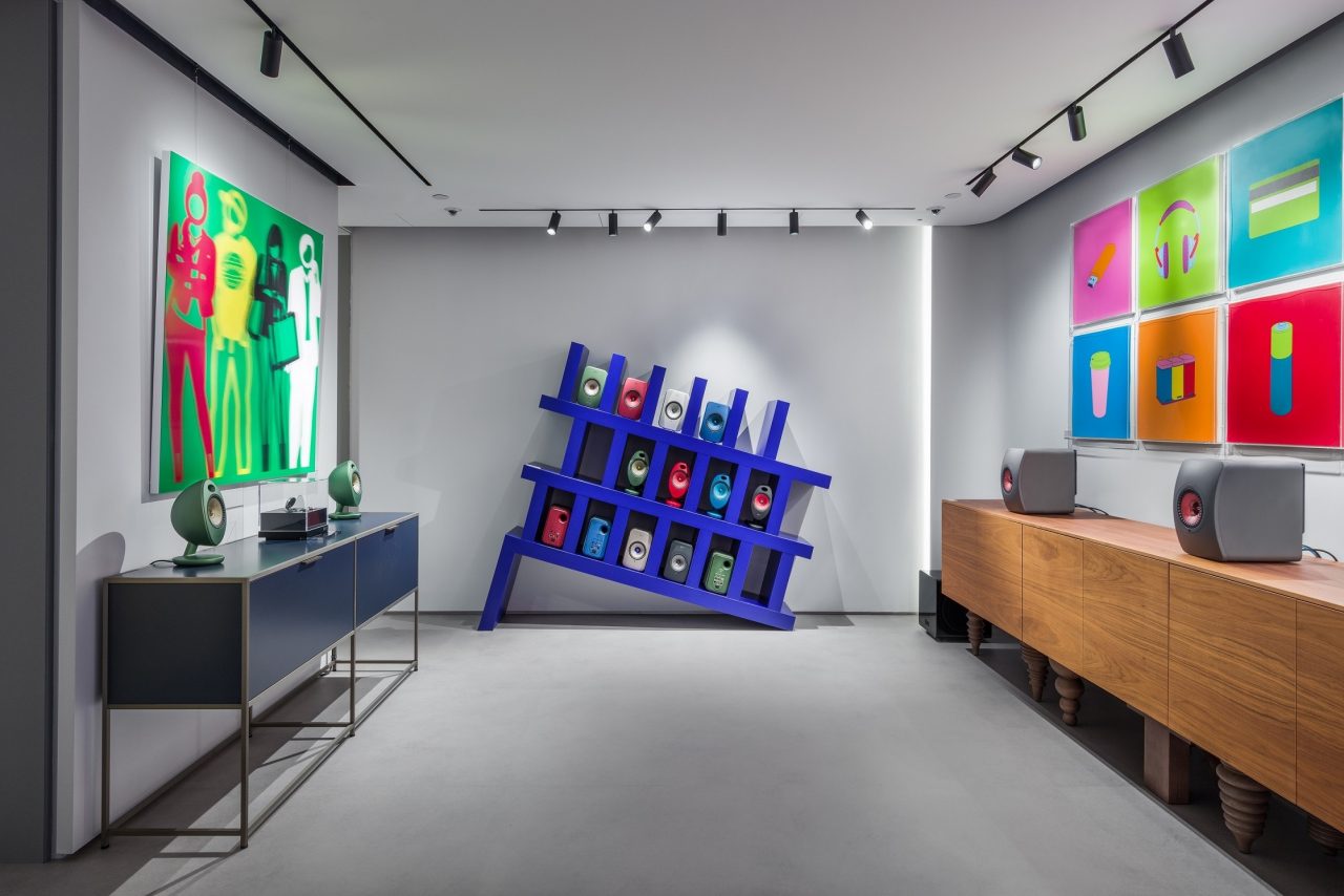 KEF 與英國工業設計大師 Ross Lovegrove 再度合作，推出全新‭  ‬Mu7 無線降噪耳機｜音色之上再添時尚氣息