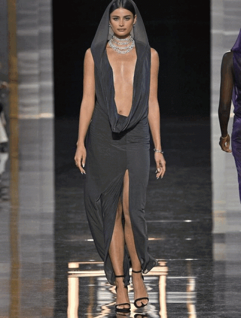 Messika 在巴黎時裝周舉辦高級珠寶時裝展,全新Midnight Sun高級珠寶系列閃耀登場