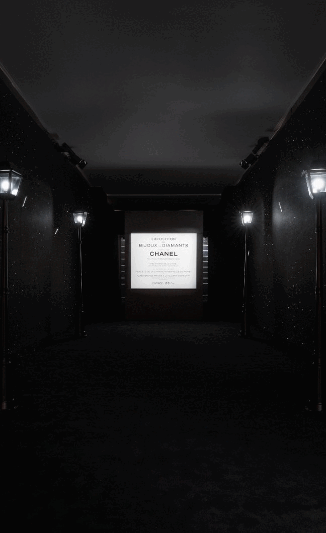 回顧 Chanel “1932” 高級珠寶系列展覽: 一場宇宙奇觀之旅，引領我們前往流光傳奇的星空
