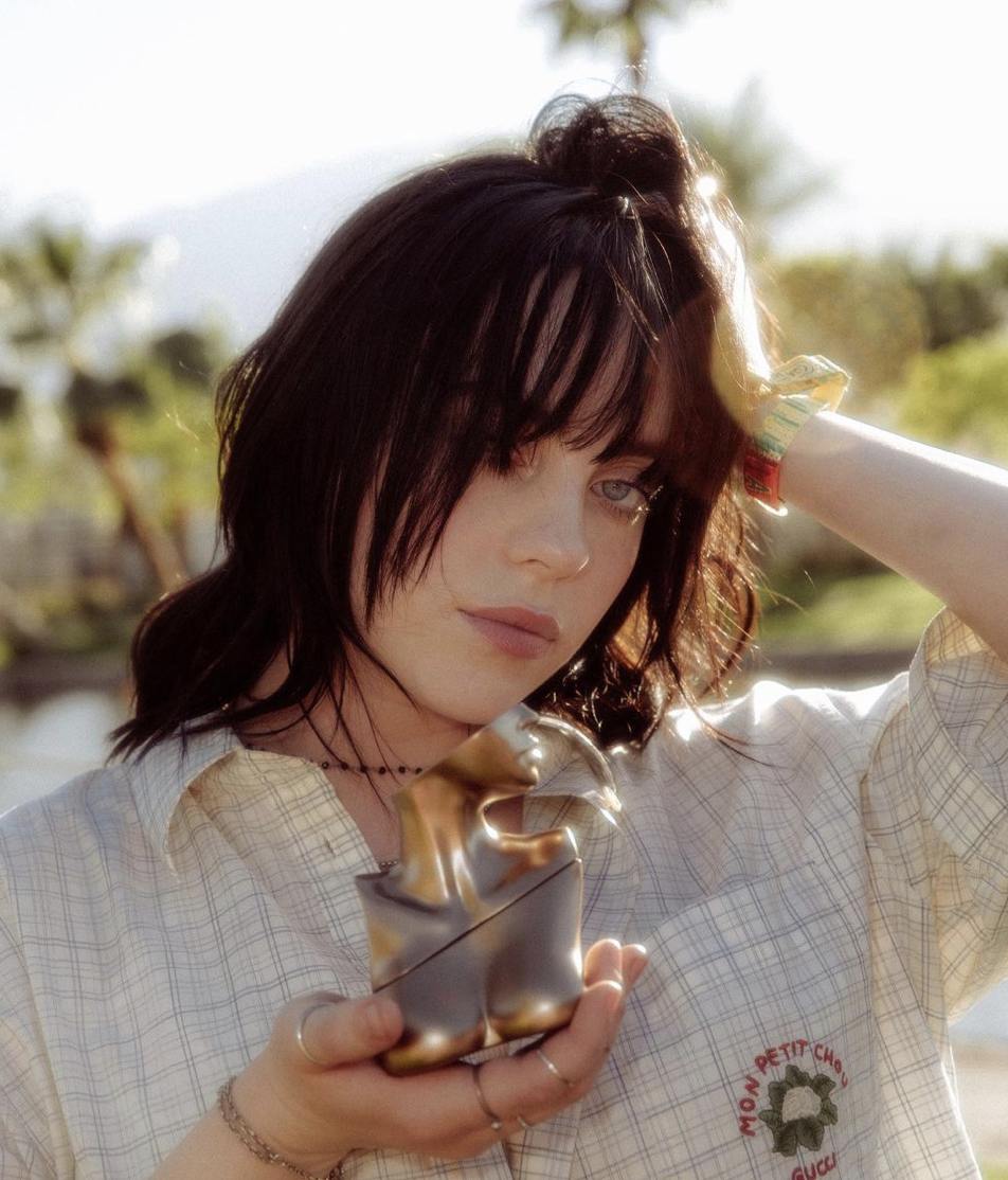 Billie Eilish推出第二支個人香水Eilish No. 2！黑色女性身體樽身盡顯性感時尚