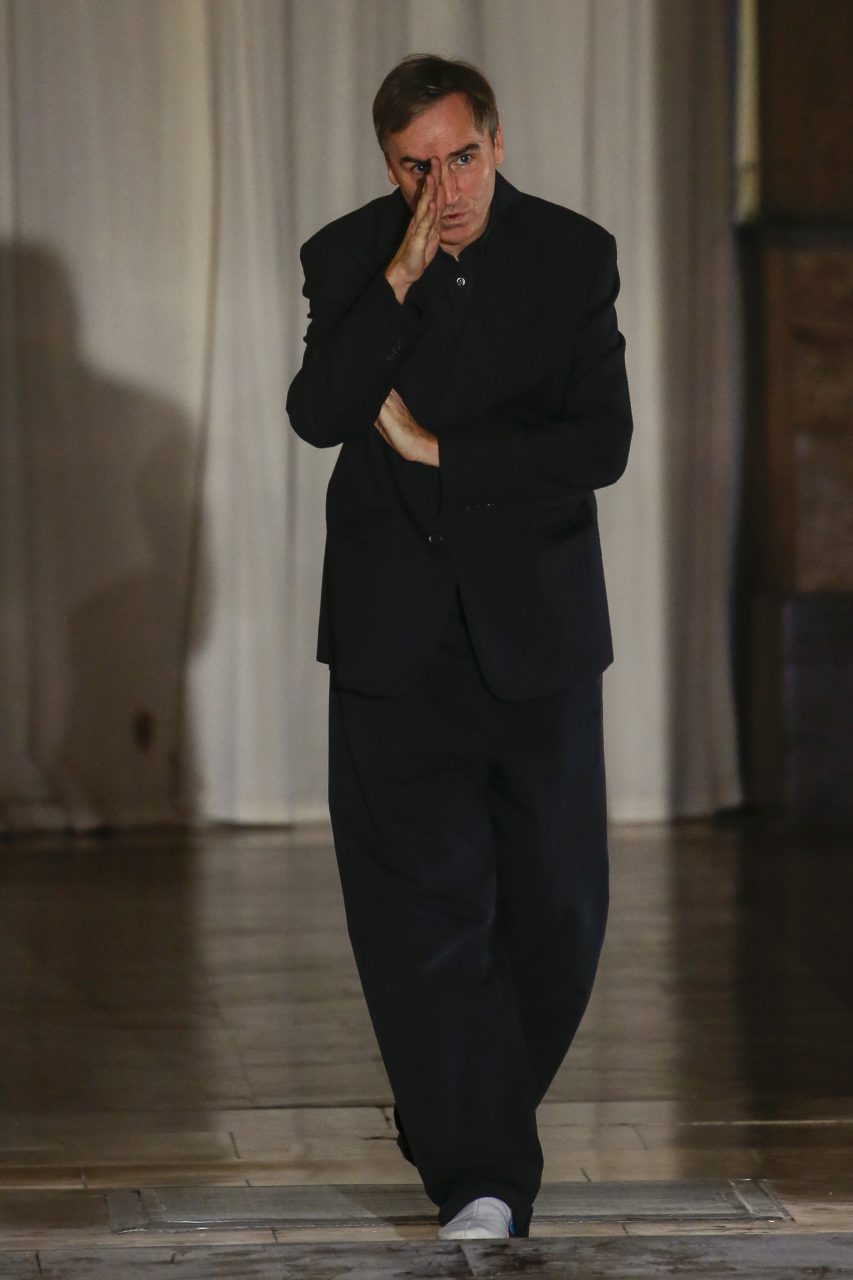Raf Simons 突發宣布關閉個人同名品牌！