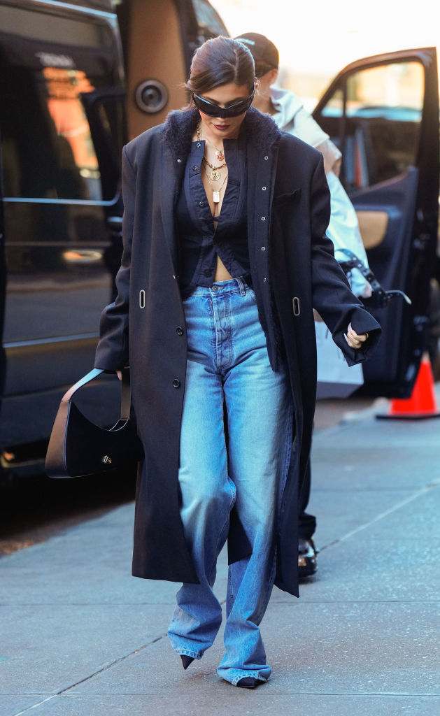 Kylie Jenner 示範大熱寬闊 Puddle Pants，推介 4 個親民品牌替代品打造秋冬休閒造型