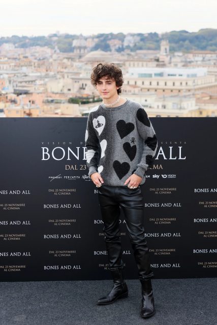 Timothée Chalamet 為新戲《Bones And All》打造出一種「食人族」時尚風格?