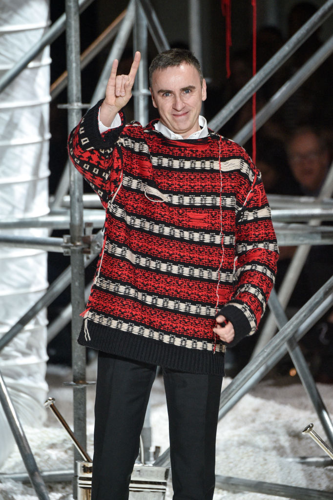 Raf Simons 結束經營了 27 年的同名品牌！ 一起重溫這位時尚設計師的傳奇故事