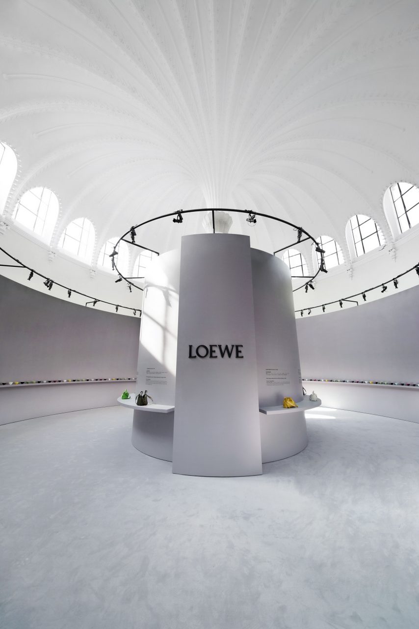 Loewe 再度推廣藝術文化！於 ART021 打造中國單色釉陶瓷展覽，展出多個工藝瑰寶