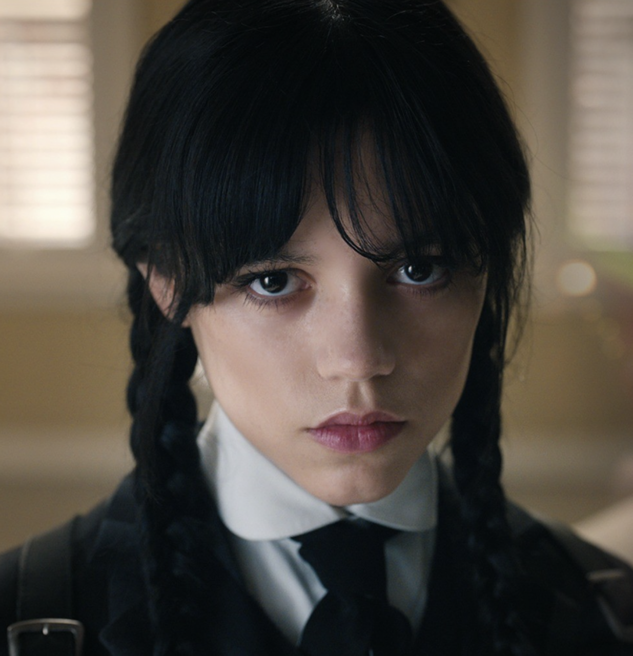 如何化出Jenna Ortega的《Wednesday》哥德妝容？解剖Wednesday Addams的暗黑彩妝