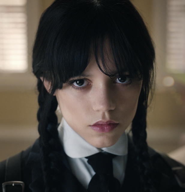 如何化出Jenna Ortega的《Wednesday》哥德妝容?解剖Wednesday Addams的暗黑彩妝