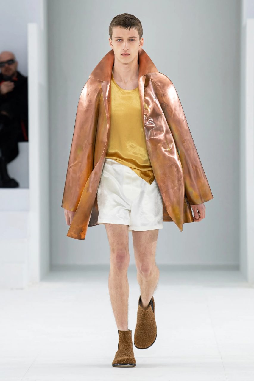Loewe 一場「還原主義」的藝術行為，以化繁為簡的示範感受服裝的本質｜Fall / Winter 2023 Menswear