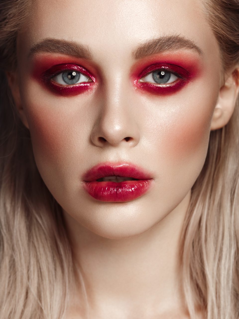 2023新年美容產品：為化妝桌添上新春喜慶感 10件紅金色調的美容產品