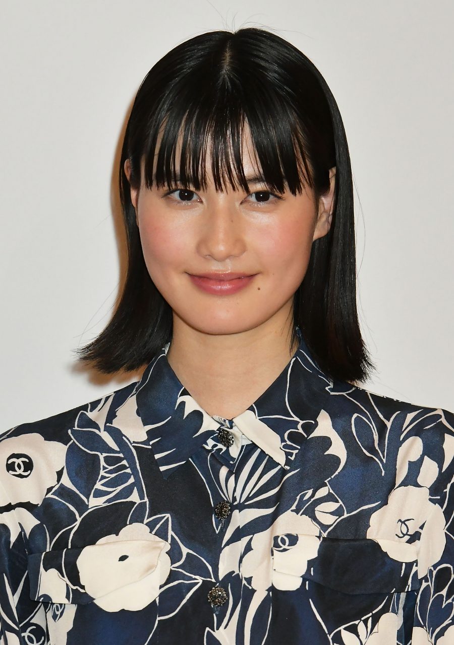 橋本愛在Netflix《舞伎家的料理人》飾演當紅藝妓「百子」：從恐怖片女主到空靈感美少女 以歷年作品看她的演藝之路