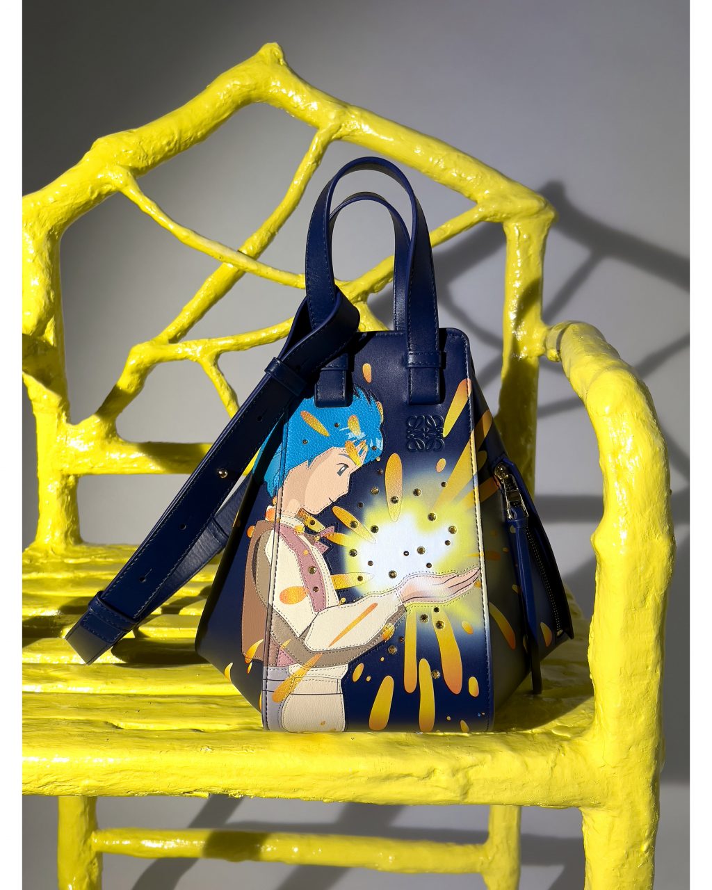Loewe x 吉卜力工作室聯乘最終章《哈爾移動城堡》正式登場！結合手繪工藝及數碼科技 將經典動畫穿在身上
