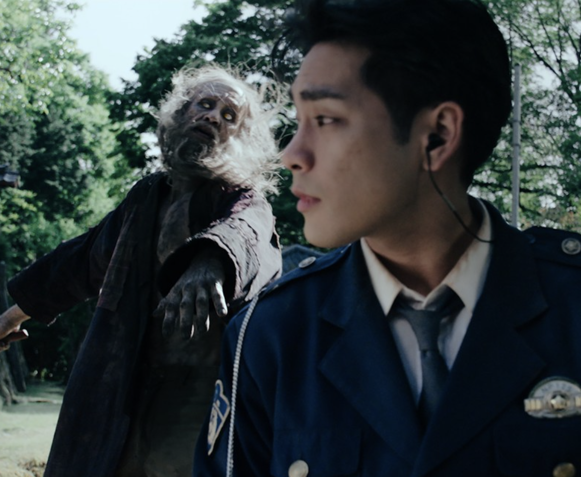 Disney+必看懸疑神秘日劇 柳樂優彌主演的《噬亡村》為何得到如此高的評價？