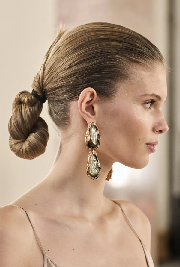 盤點2023春夏高訂時裝週美麗時刻：9個影響今個夏天的彩妝趨勢