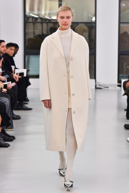 Theory 從60年代Mod風格汲取靈感 構建女性摩登衣櫥｜Fall / Winter 2023