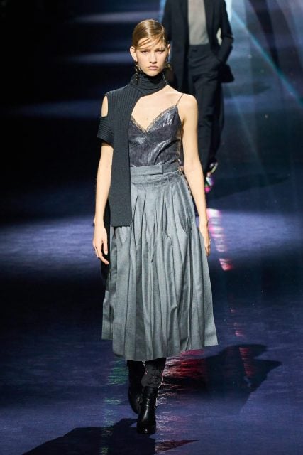 Fendi 從第四代傳人 Delfina Delettrez Fendi 衣櫥取經，演繹優雅而叛逆的風格 | Fall / Winter 2023