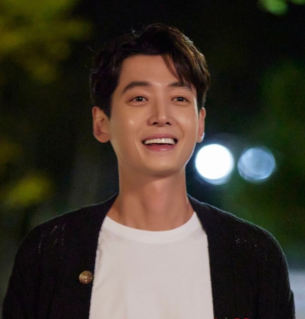 《浪漫速成班》鄭敬淏還出演過這些劇集！從《機智醫生生活》到《對不起，我愛你》一起來看他的歷年經典作品