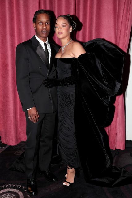 時尚圈另一對最甜蜜明星情侶!盤點 Rihanna 和 A$AP Rocky 迄今為止最令人難忘的約會之夜造型!