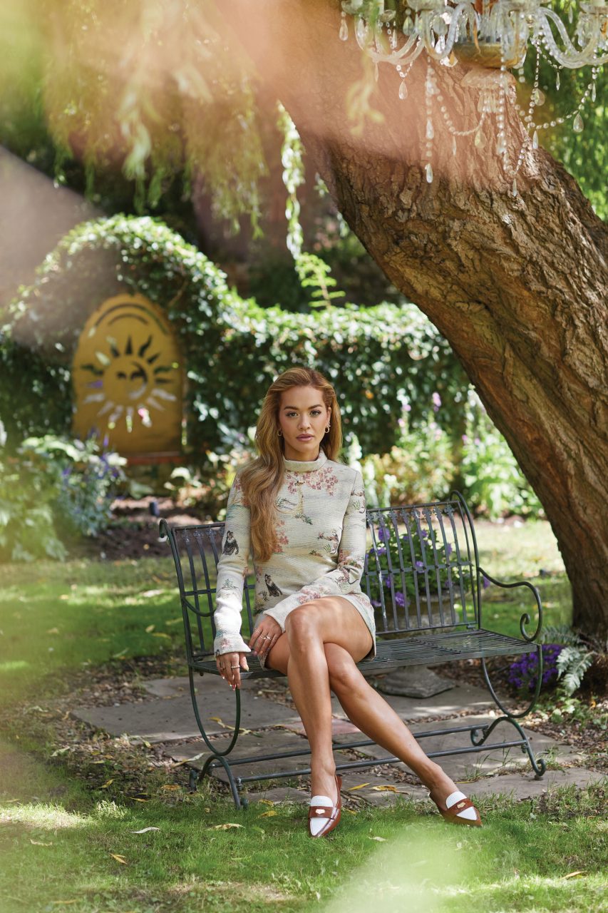 走進歌手 Rita Ora 的維多利亞式大宅：「一直以來，我對古屋情有獨鍾。」