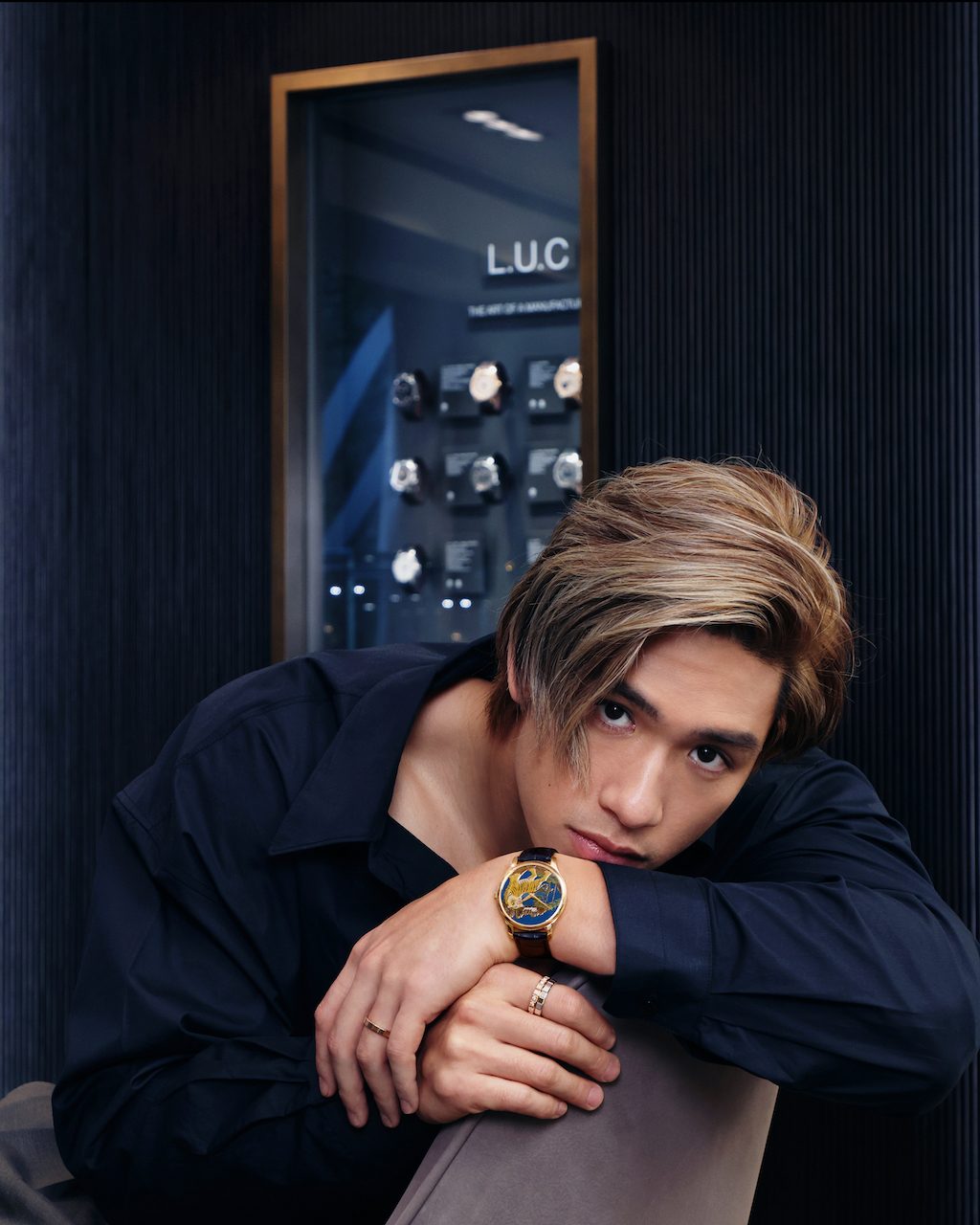 藝術家兼健身室創辦人 Lynus Woo 感受 Chopard 全新中環旗艦店，將對藝術與美的追求化作彼此的共同語言！