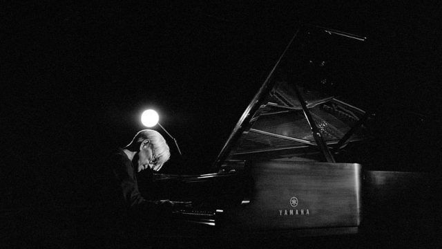 「藝術漫長 人生短暫」回顧已故日本音樂家坂本龍一10句啓發性名言