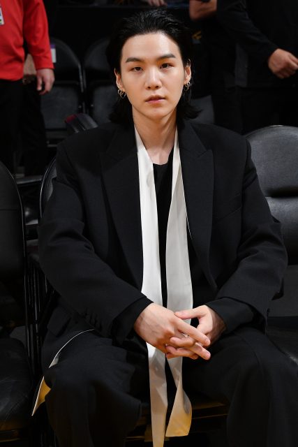 BTS SUGA擔任NBA全球大使!更釋出《D-DAY》專輯中與IU合作的新曲《People Pt.2》