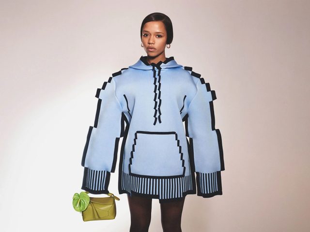 靈感來自90年代電子遊戲？Loewe 這些像素化的衣服和手袋設計，你想擁有嗎？