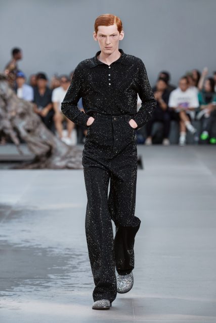 Loewe 展開一場「觀點」研究,帶來玩轉比例感知的「意料之外」設計|Spring / Summer 2024 Menswear