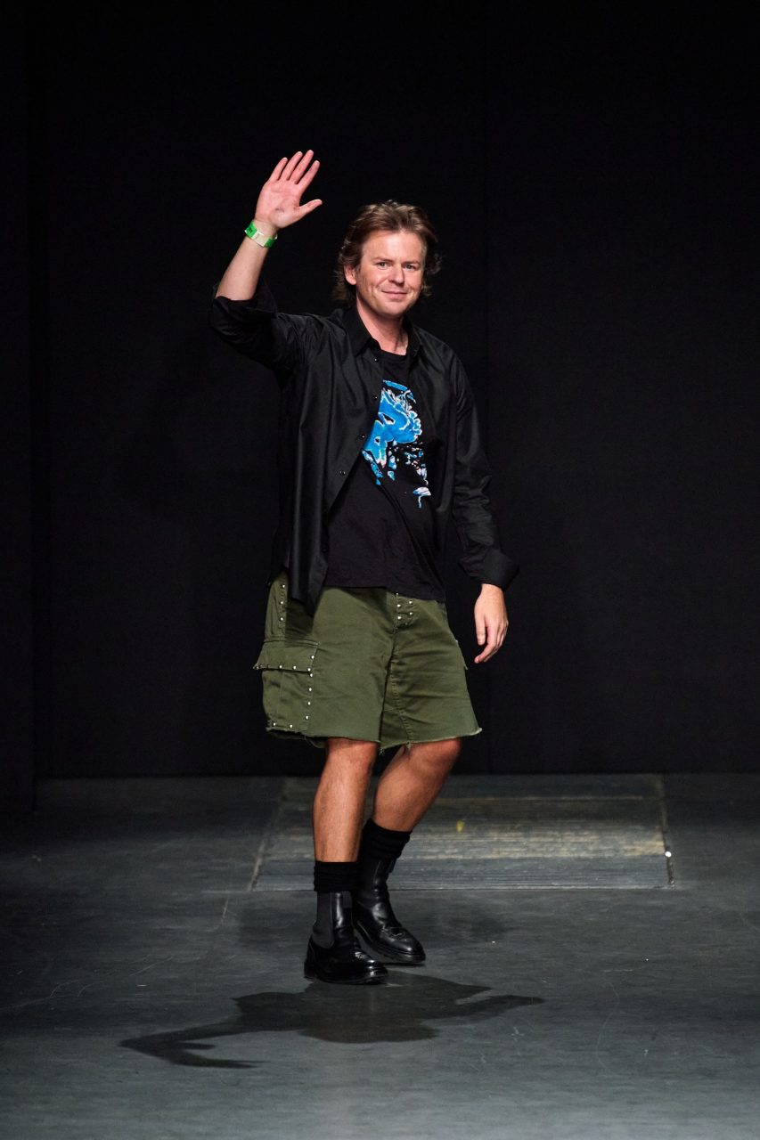 獨立設計師陷入生存困境，Christopher Kane 將賣盤並關閉品牌？回顧他17年來的精彩設計