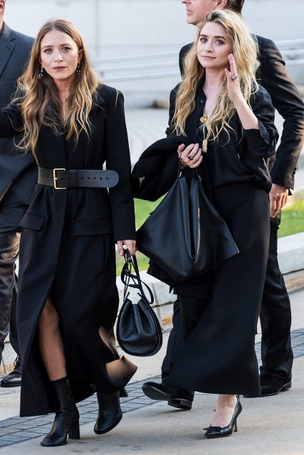 Mary-Kate Olsen 與 Ashley Olsen 這對雙胞胎姊妹,是如何成為「Quiet Luxury」的領軍人物?