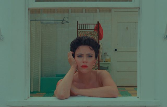 向《第三類接觸》致敬!《小行星都市》如何用Wes Anderson 式美學說故事?