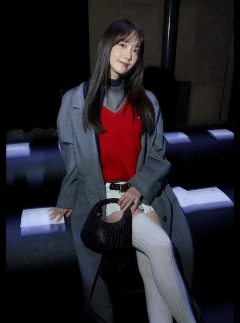 2023 手袋情報｜「半月手袋」持續大熱！盤點 Louis Vuitton、Miu Miu、Gucci、Ralph Lauren 等半月包款式