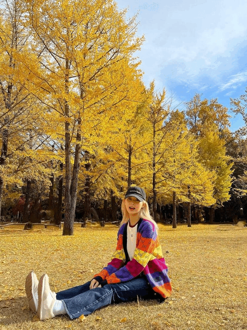 Twice 子瑜 24 歲生日快樂！仙氣女神的百搭牛仔褲日常穿搭