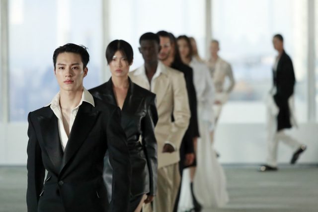 SS24 紐約時裝週｜華裔設計師 Peter Do 為時裝週開幕！新上任 Helmut Lang 創意總監後的首個系列發布