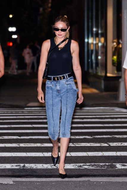 Gigi Hadid 如何將7分褲穿出時髦感?Capri 及膝褲是值得嘗試的 2023 夏季時尚風格單品!