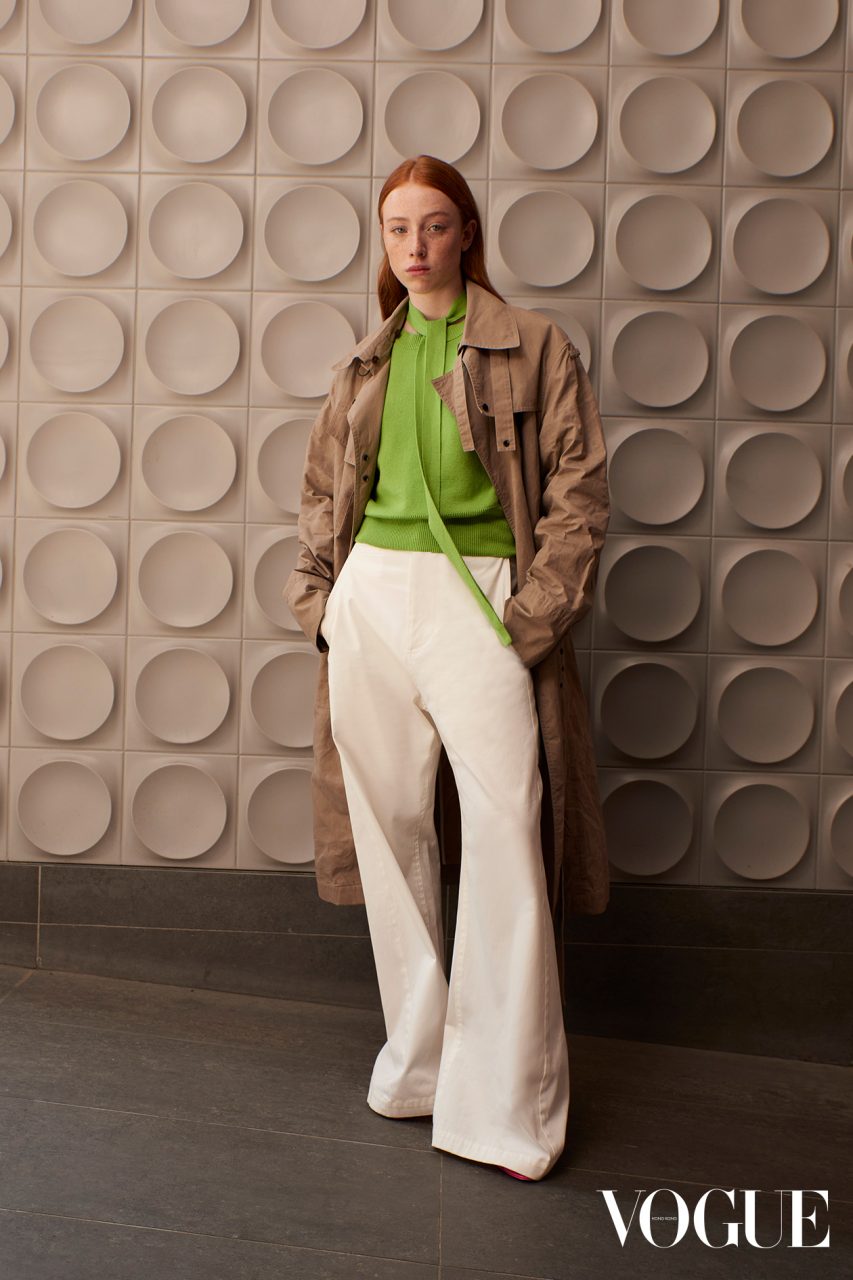 2023早秋時尚趨勢：看似千篇一律的駝色乾濕褸，卻是時尚博主、明星們的永恆時尚單品選擇