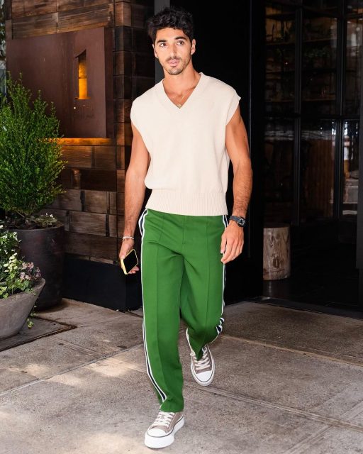 Style File:《王室緋聞守則》爆紅男星 Taylor Zakhar Perez 是新一代時尚寵兒,私下超愛脫大曬好身材⋯⋯?