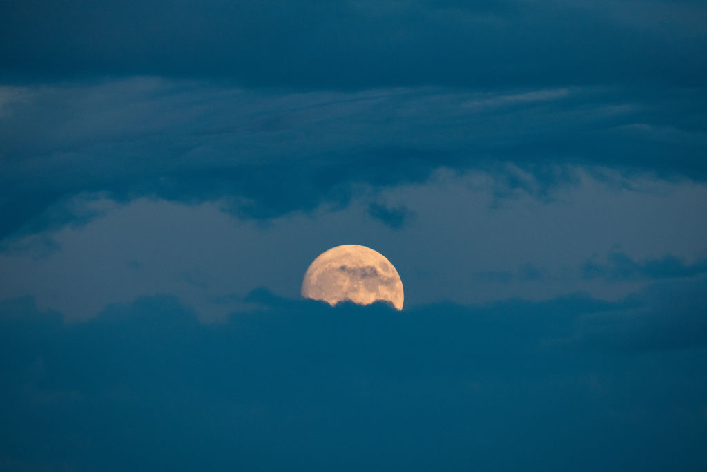 超級藍月即將降臨夜空，對於12星座的感情生活分別意味着什麼？