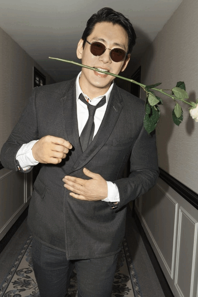 《Past Lives 從前的我們》劉台午Teo Yoo 大器晚成、德國出生會說6種語言：認識這位「凍齡男神」的 5 件事！