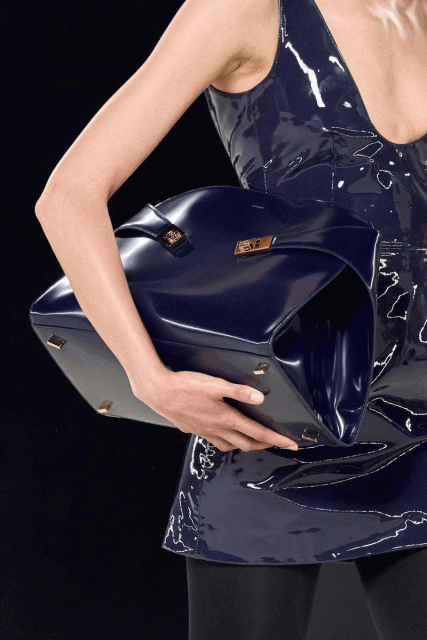 2023 手袋情報|秋冬「大袋」當道?推介 Dior、Loewe、Bottega Veneta及Ferragamo 等名牌大容量 Tote bag款式⋯⋯
