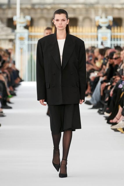 Givenchy 從春夏綻放的花朵中詮釋經典風格的新意 ｜Spring / Summer 2024