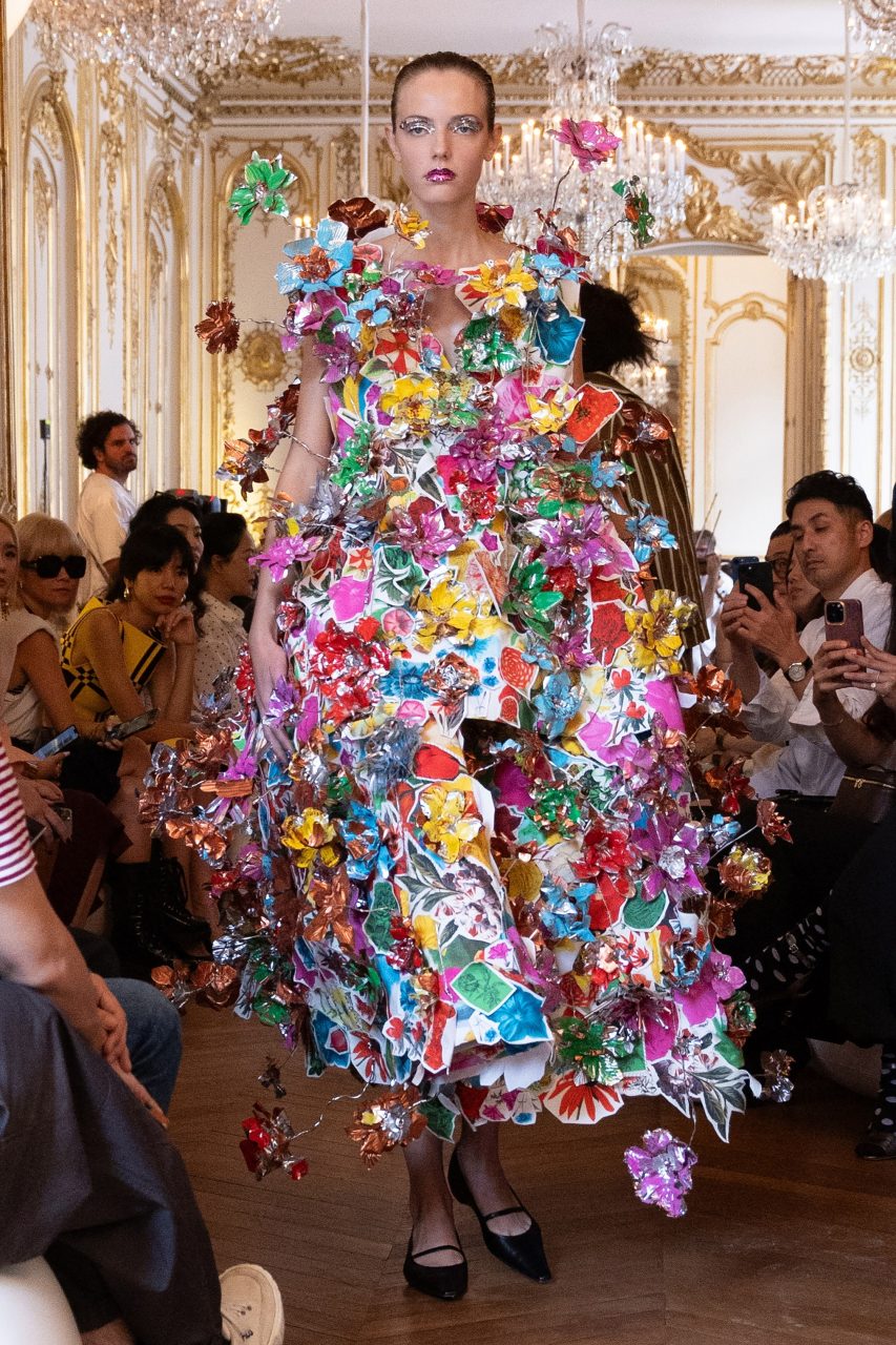 Francesco Risso 攜春意盎然的 Marni 最新系列登陸巴黎，挑戰玩味色彩碰撞｜Spring / Summer 2024
