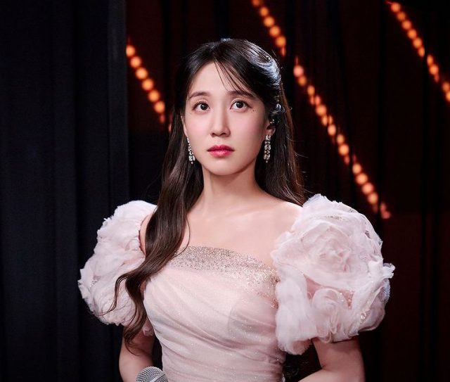 百想大賞之後再下一城！朴恩斌新作品《無人島的DIVA》飾演夢想成為歌手的少女 卻受困無人島整整15年？